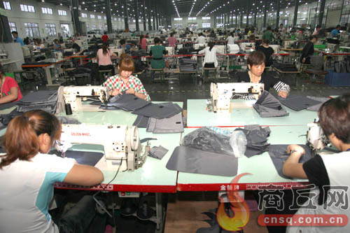 河南小皮具厂授权贴牌 生产多款国际名牌_服装_中国市场调查网