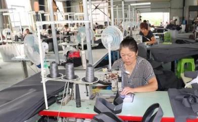 汝南县板店乡:助企大走访 周末不打烊