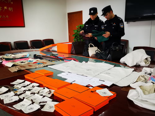 上海警方破获一制售假冒名牌包团伙,代购名牌包其实是a货